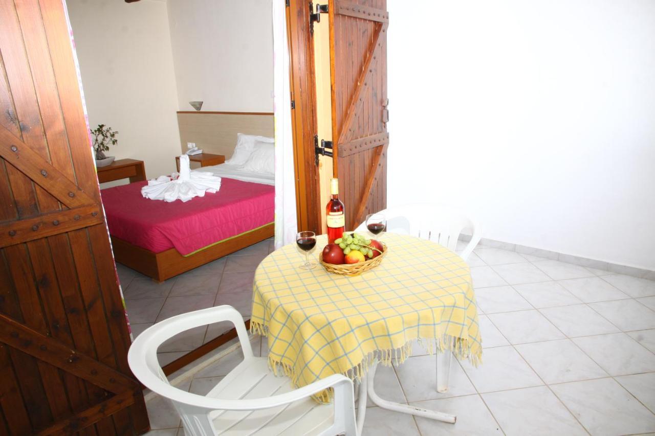 Bella Vista Hotel "By Checkin" Hersonissos  Bagian luar foto