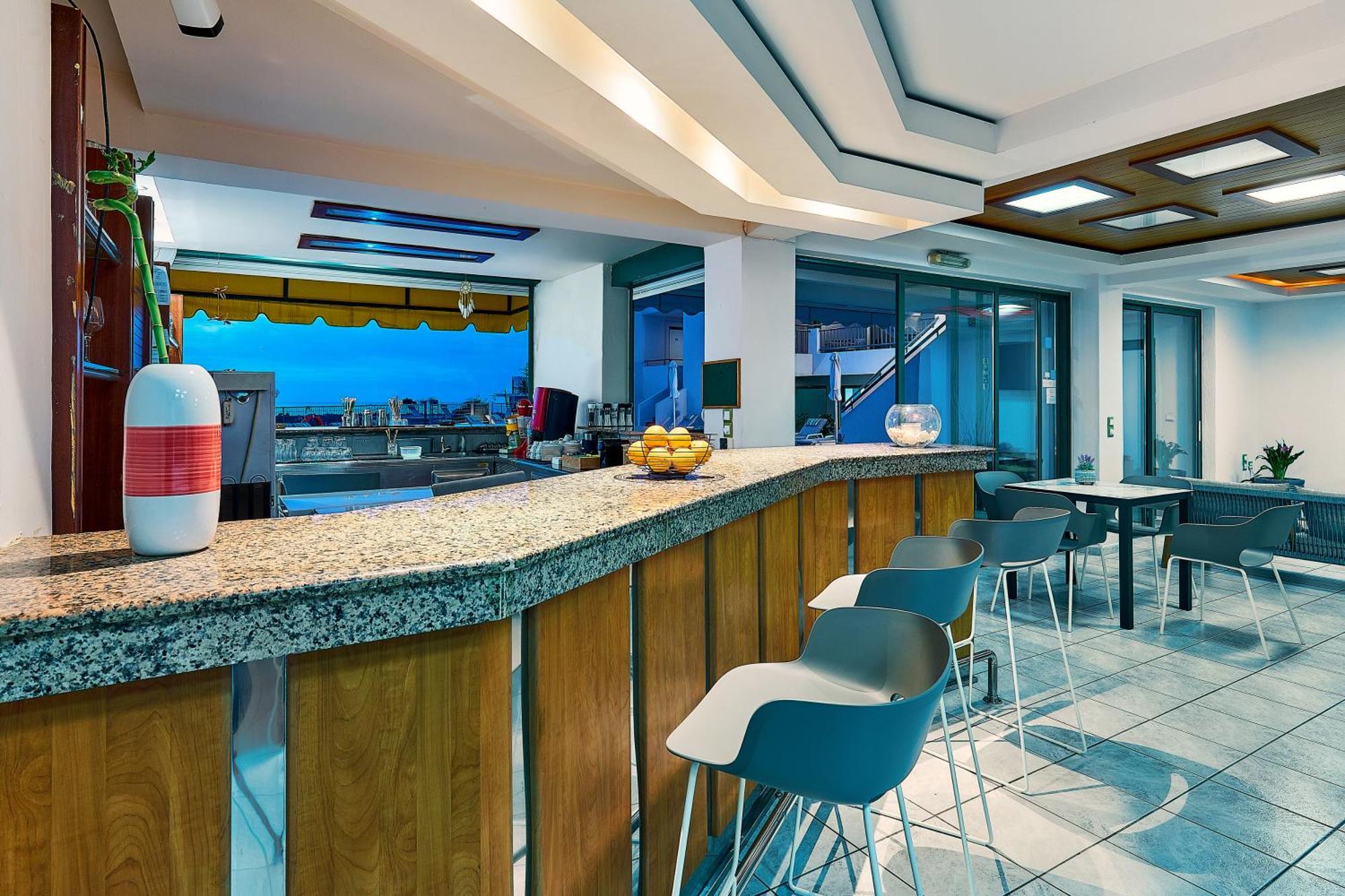 Bella Vista Hotel "By Checkin" Hersonissos  Bagian luar foto